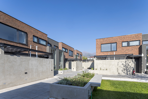Townhouse Constancio Vigil 500